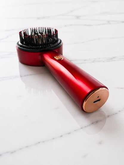 Elvora™ ReVive Glow Scalp Brush